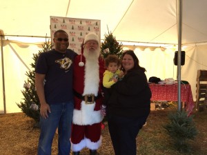 Williams family with Gateway Santa (1)